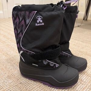 Kamik girls snow boots - size 5